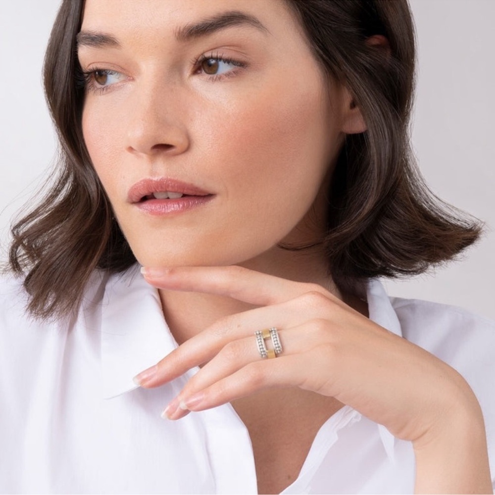 LAGOS HIGH BAR Two-Tone Caviar Link Ring - Picture 5 of 12